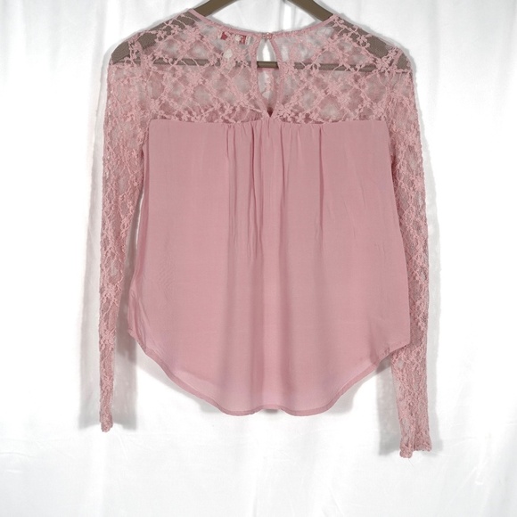 Pink Long Sleeve Lace Flowy Blouse - Picture 5 of 11